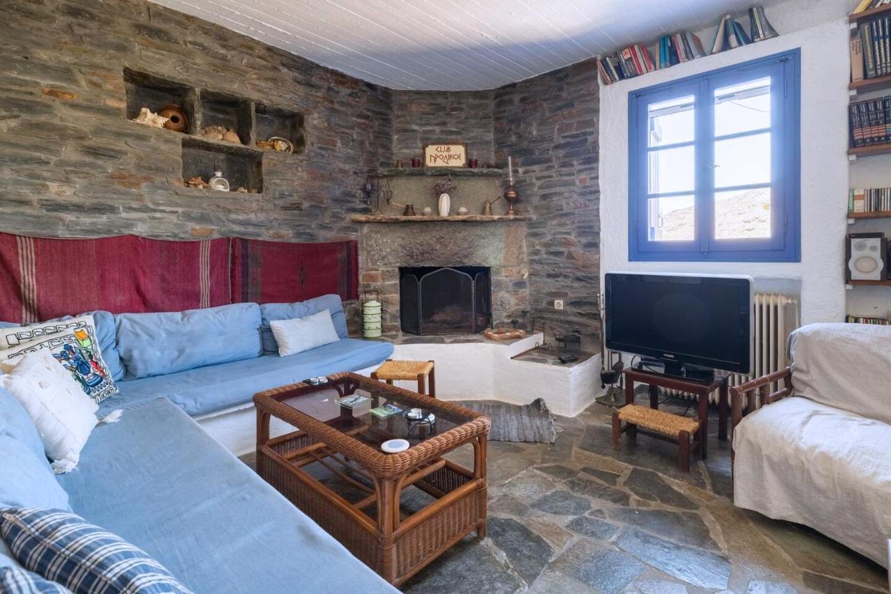 Traditional Village House On Kea Milopotamos  Экстерьер фото